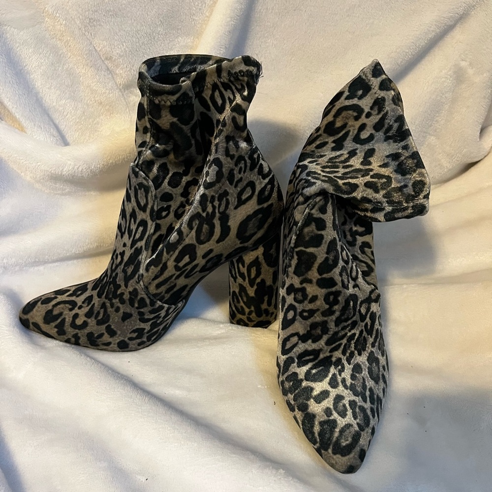 Womens A New Day Black Gray Leopard sock heel booties